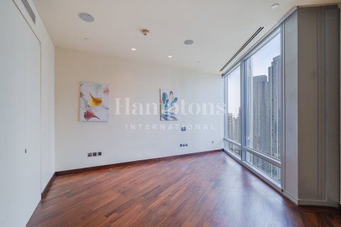 Снять в аренду квартиру в Бурдж-Халифе, Дубай: 2 спальни, 154.49768900м², № 63898 - фото 1