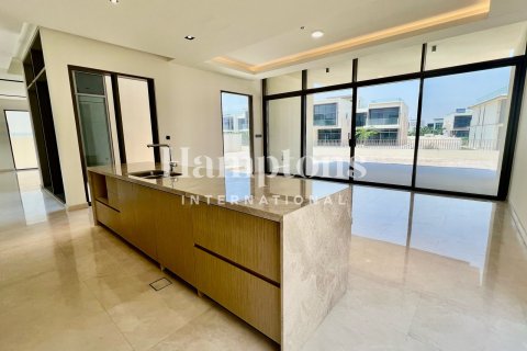 Villa in Maple at Dubai Hills Estate, Dubai Hills Estate, Dubai 4 bedrooms, 498.98201300 sq.m. № 63904 - photo 1