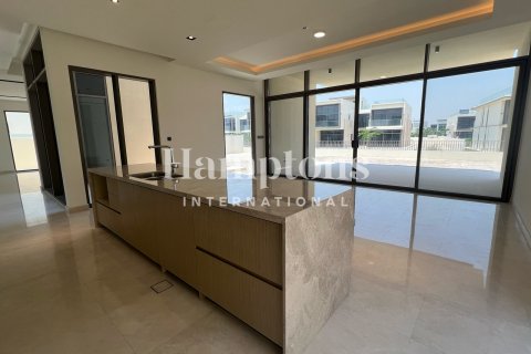 Villa in Maple at Dubai Hills Estate, Dubai Hills Estate, Dubai 4 bedrooms, 498.98201300 sq.m. № 63904 - photo 18
