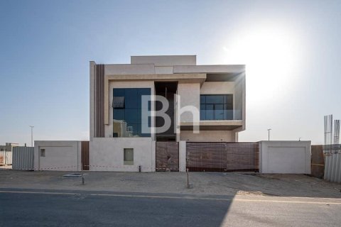 Villa en Nadd Al Sheba, Dubai, 6 dormitorios, 502 m², № 21303 - foto 2