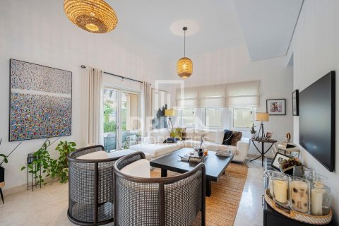 Villa in The Villa, Dubai 5 bedrooms, 479 sq.m. № 86941 - photo 3