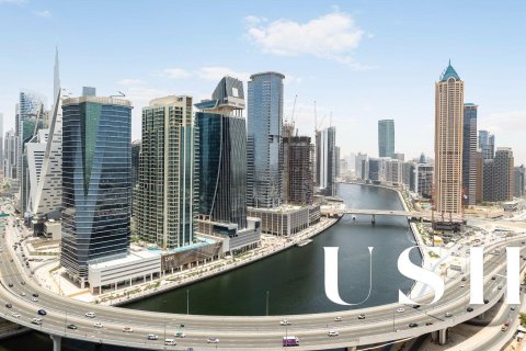 Appartement à Al Habtoor City, Business Bay, Dubai, 2 chambres, 140 m², № 46797 - photo 1