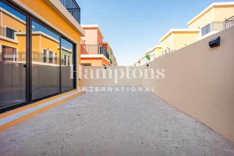 Townhouse in Damac Lagoons, Dubai 5 bedrooms, 219.52978900 sq.m. № 108613 - photo 21