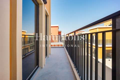 Townhouse in Damac Lagoons, Dubai 5 bedrooms, 219.52978900 sq.m. № 108613 - photo 22