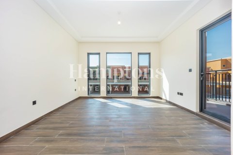 Townhouse in Damac Lagoons, Dubai 5 bedrooms, 219.52978900 sq.m. № 108613 - photo 8
