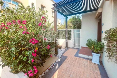 Villa in The Springs, Dubai 2 bedrooms, 167 sq.m. № 44040 - photo 13