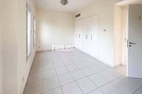 Villa in The Springs, Dubai 2 bedrooms, 167 sq.m. № 44040 - photo 9