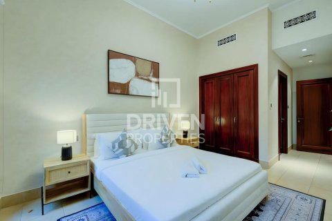 Apartment in Downtown Dubai (Downtown Burj Dubai), Dubai 1 bedroom, 105.07 sq.m. № 135781 - photo 8