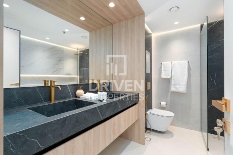 Apartment in Standpoint Towers, Downtown Dubai (Downtown Burj Dubai), Dubai 2 bedrooms, 101.17 sq.m. № 135783 - photo 18
