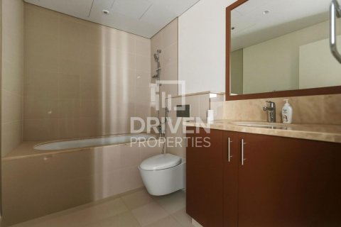 Apartment in BLVD Crescent, Downtown Dubai (Downtown Burj Dubai), Dubai 2 bedrooms, 155.24 sq.m. № 135711 - photo 10