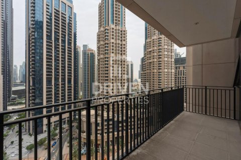 Apartment in BLVD Crescent, Downtown Dubai (Downtown Burj Dubai), Dubai 2 bedrooms, 155.24 sq.m. № 135711 - photo 6