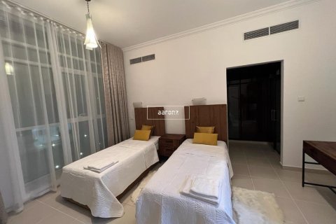 Apartment in Dubai Marina, Dubai 2 bedrooms, 176.4 sq.m. № 18333 - photo 8