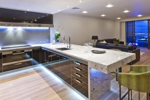 Apartment in Business Bay, Dubai 2 bedrooms, 126 sq.m. № 29799 - photo 1