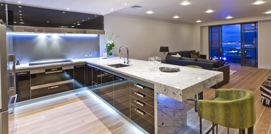 Apartment in Business Bay, Dubai 2 bedrooms, 126 sq.m. № 29799