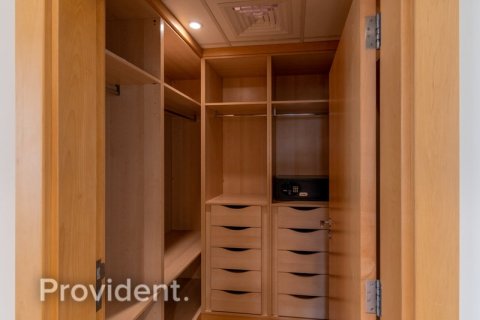 Apartment in Palm Jumeirah, Dubai 3 bedrooms, 209.8 sq.m. № 1379 - photo 20