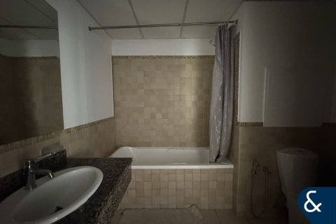 Apartment in Shams, Jumeirah Beach Residence, Dubai 2 bedrooms, 110 sq.m. № 78618 - photo 14