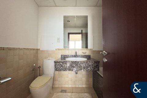 Apartment in Shams, Jumeirah Beach Residence, Dubai 2 bedrooms, 110 sq.m. № 78618 - photo 13
