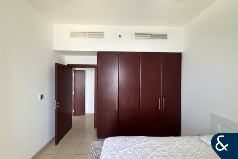 Apartment in Shams, Jumeirah Beach Residence, Dubai 2 bedrooms, 110 sq.m. № 78618 - photo 11