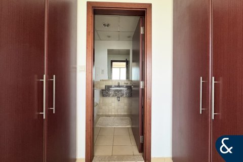 Apartment in Shams, Jumeirah Beach Residence, Dubai 2 bedrooms, 110 sq.m. № 78618 - photo 12