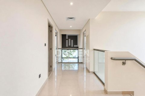 Villa in Dubai 6 bedrooms, 426.7 sq.m. № 143100 - photo 5