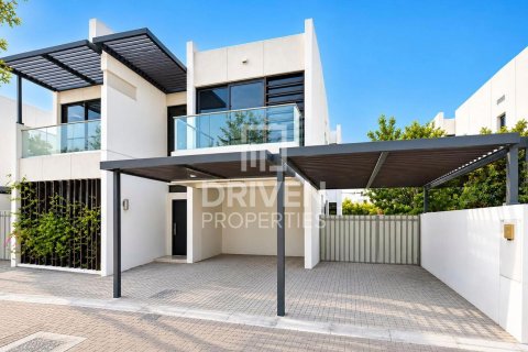 Villa in Dubai 6 bedrooms, 426.7 sq.m. № 143100 - photo 21