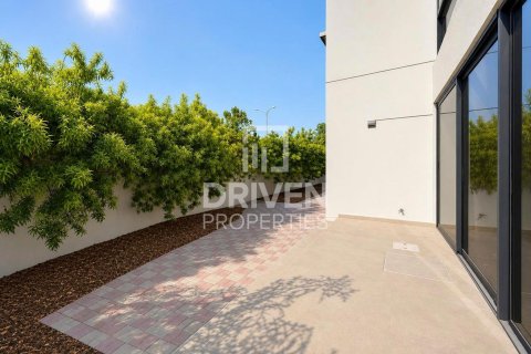 Villa in Dubai 6 bedrooms, 426.7 sq.m. № 143100 - photo 24