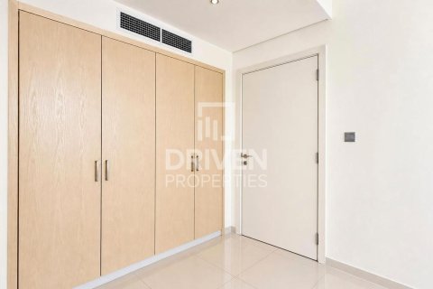 Villa in Dubai 6 bedrooms, 426.7 sq.m. № 143100 - photo 15