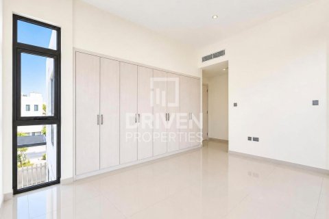 Villa in Dubai 6 bedrooms, 426.7 sq.m. № 143100 - photo 11