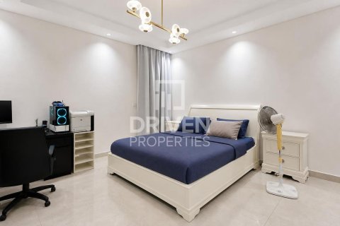 Villa in The Villa, Dubai 6 bedrooms, 1109.82 sq.m. № 143114 - photo 25