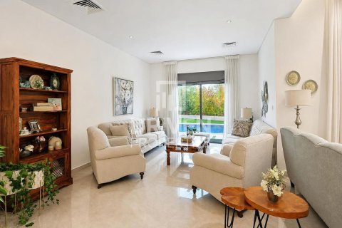 Villa in The Villa, Dubai 6 bedrooms, 1109.82 sq.m. № 143114 - photo 7