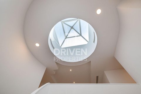 Villa in Jumeirah, Dubai 5 bedrooms, 357.12 sq.m. № 128992 - photo 14