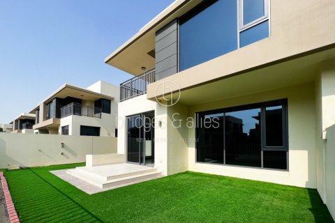 Villa en Dubai Hills Estate, Dubai, 5 dormitorios, 302 m², № 98056