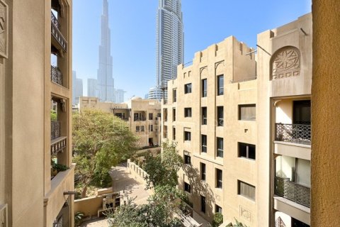 Appartement à Old Town, Dubai, 2 chambres, 112 m², № 98039