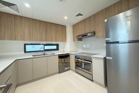 Villa en The Pulse, Dubai South (Dubai World Central), Dubai, 4 dormitorios, 323 m², № 98025 - foto 2