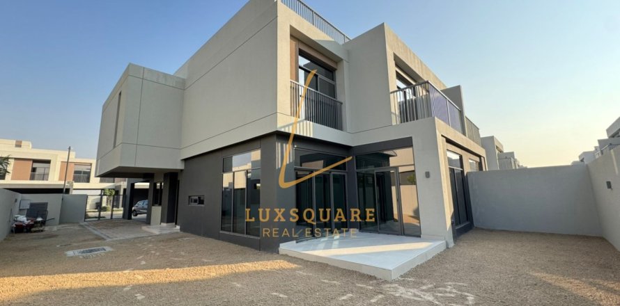 Villa en The Pulse, Dubai South (Dubai World Central), Dubai, 4 dormitorios, 323 m², № 98025