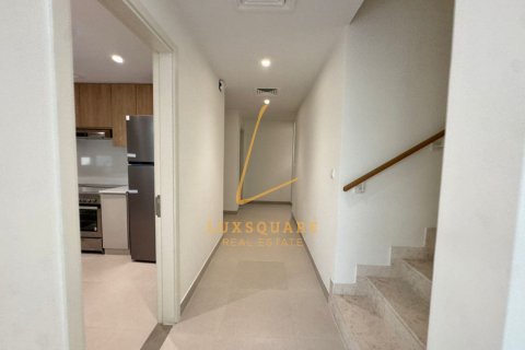 Villa en The Pulse, Dubai South (Dubai World Central), Dubai, 4 dormitorios, 323 m², № 98025 - foto 14