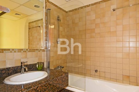 Купить квартиру в Джумейра Бич Резиденс, Дубай: 1 спальня, 113м², № 21718 - фото 9