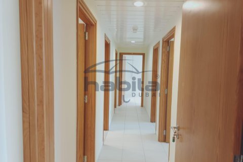Apartamento en Sheikh Zayed Road, Dubai, 2 dormitorios, 107.2 m², № 7651 - foto 11