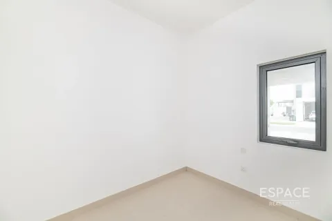 Villa in Dubai Hills Estate, Dubai 4 bedrooms, 229 sq.m. № 71283 - photo 7