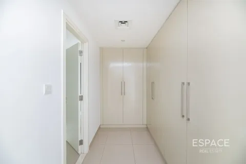 Villa in Dubai Hills Estate, Dubai 4 bedrooms, 229 sq.m. № 71283 - photo 13