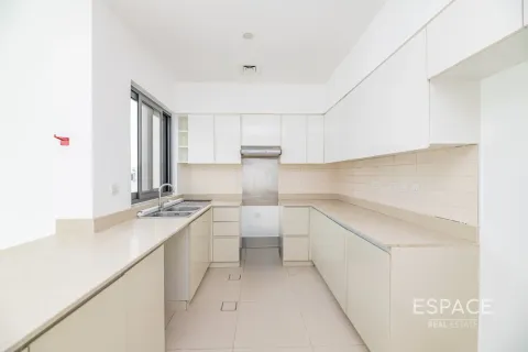 Villa in Dubai Hills Estate, Dubai 4 bedrooms, 229 sq.m. № 71283 - photo 5