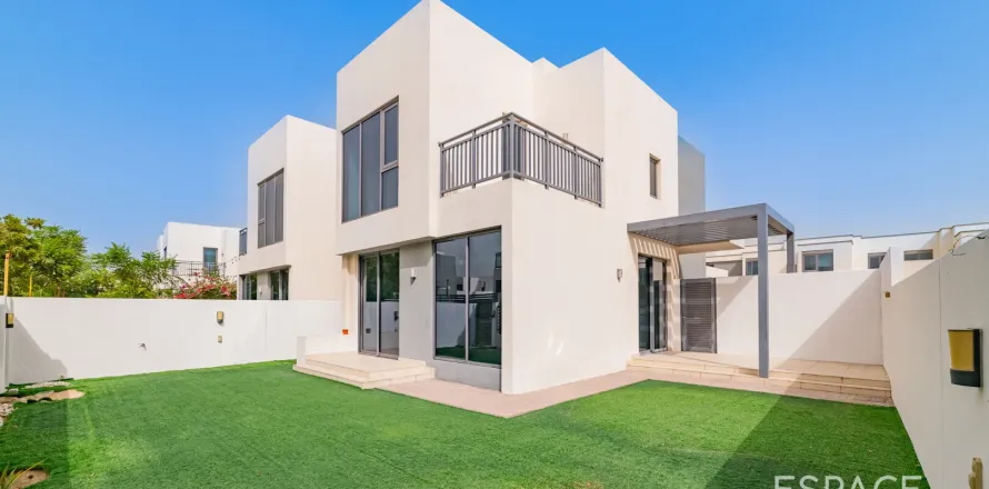Villa in Dubai Hills Estate, Dubai 4 bedrooms, 229 sq.m. № 71283