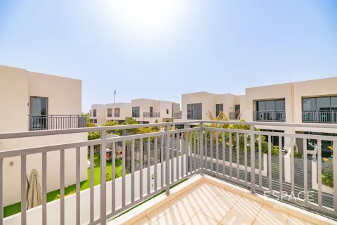 Villa in Dubai Hills Estate, Dubai 4 bedrooms, 229 sq.m. № 71283 - photo 15