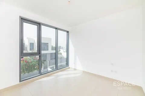 Villa in Dubai Hills Estate, Dubai 4 bedrooms, 229 sq.m. № 71283 - photo 12