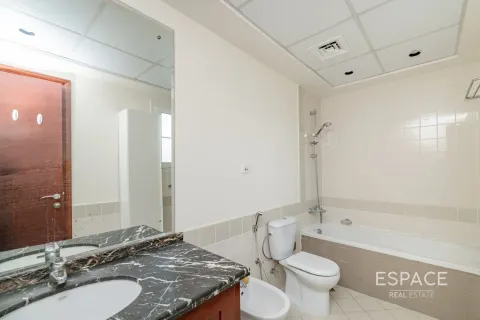 Снять в аренду таунхаус в Арабиан Ранчес, Дубай: 3 спальни, 226м², № 71301 - фото 9