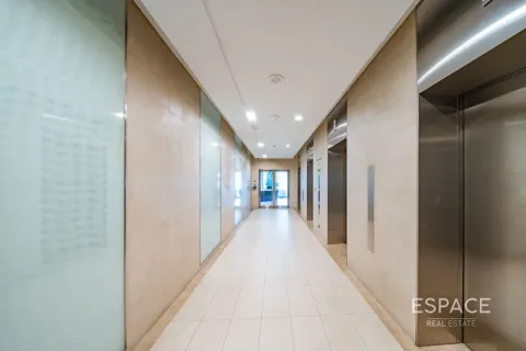 Office in Jumeirah Lake Towers, Dubai 704 sq.m. № 71300 - photo 13