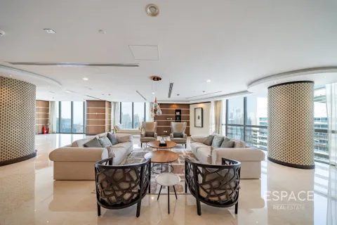 Office in Jumeirah Lake Towers, Dubai 704 sq.m. № 71300 - photo 18