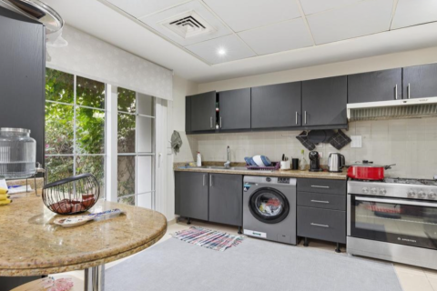 Villa in Dubai 2 bedrooms, 165 sq.m. № 96960 - photo 5