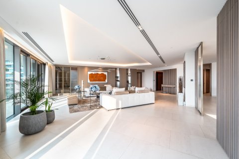 Apartment in Palm Jumeirah, Dubai 5 bedrooms, 896 sq.m. № 96961 - photo 5