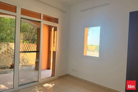 Adosado en Dubai, 4 dormitorios, 960.1 m², № 70670 - foto 5